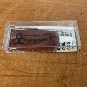 Liquid lipstick with little lip brush